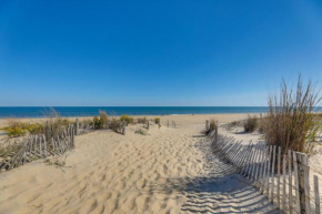 Steps to Ocean Colorful Abode in Fenwick Island